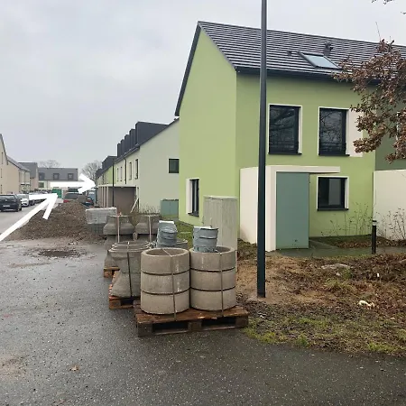 Wunderschoenes 140 Qm Reihenhaus Im Zeisigring 6, Дом отдыха *