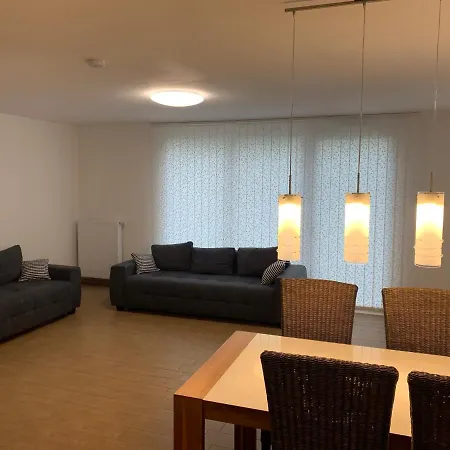 Wunderschoenes 140 Qm Reihenhaus Im Zeisigring 6, * Кальтенкирхен